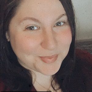 Meet your Posher, Alexandra